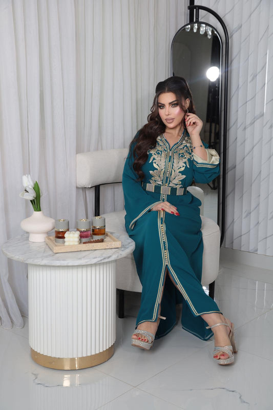 قفطان مغربي فاخر بتطريز